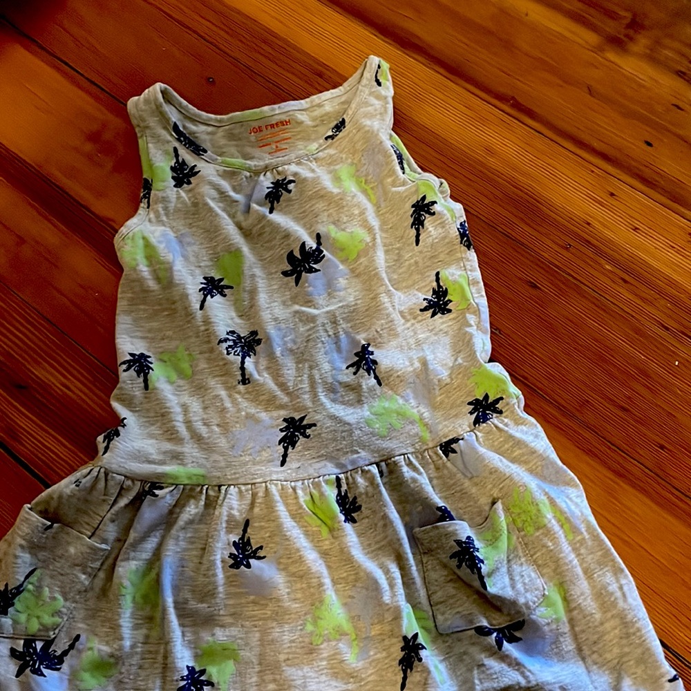 Joe fresh girls size 5 sleeveless dress.
